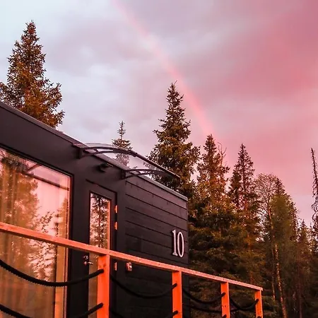 Iisakki Glass Village リゾート