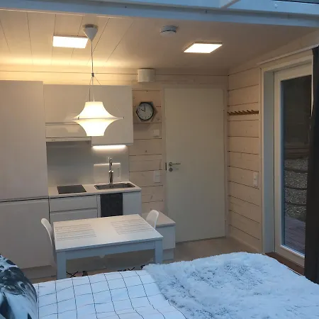 リゾート Iisakki Glass Village クーサモ