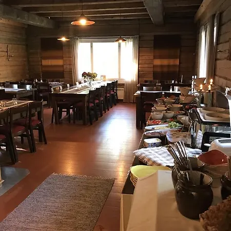 Rezort Iisakki Glass Village 3*