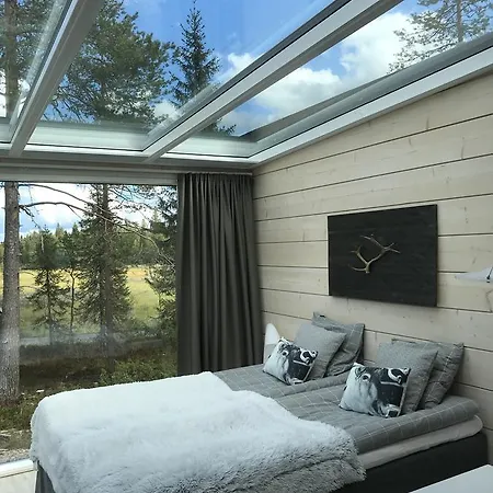 Iisakki Glass Village