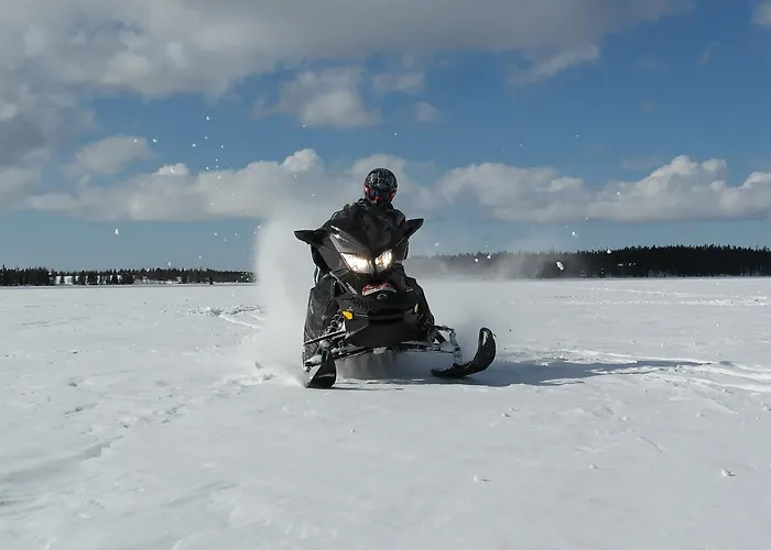 Iisakki Glass Village Θέρετρο Κούουσαμο